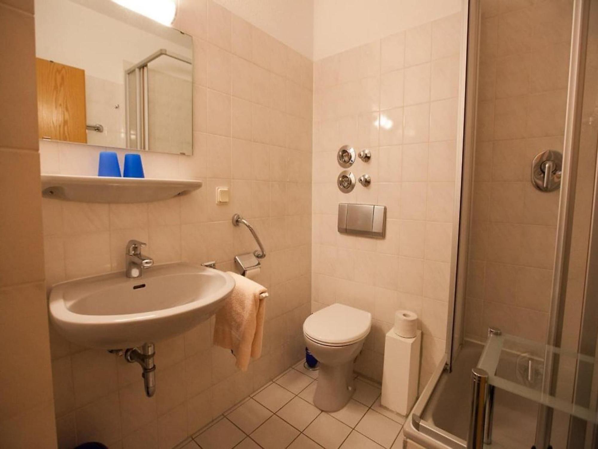 Apartment In With Community Pool