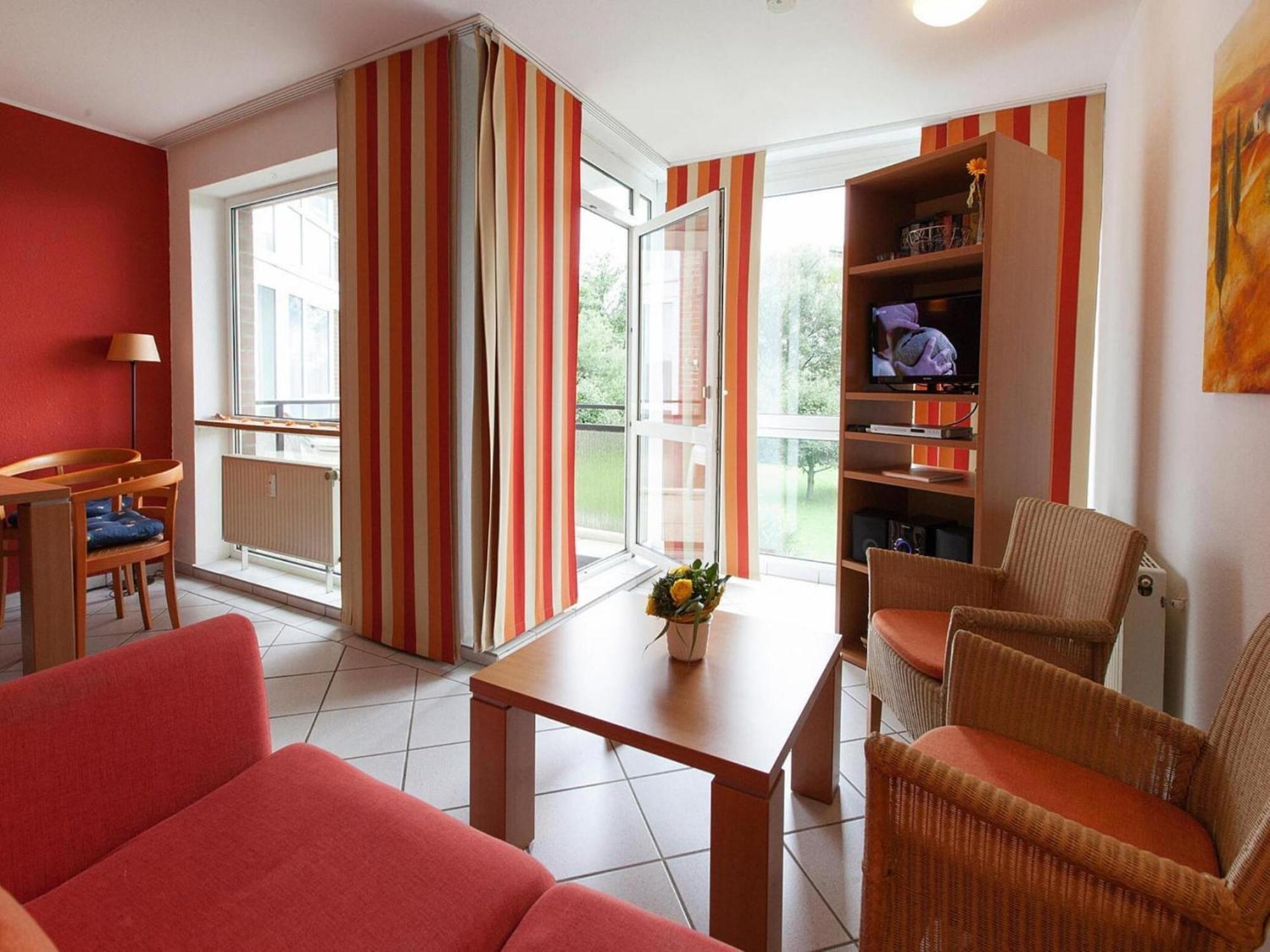 Apartment In With Community Pool *