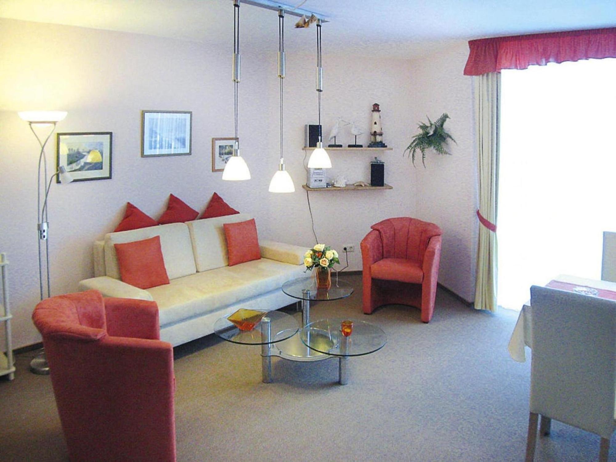 In With Community Pool Apartment *